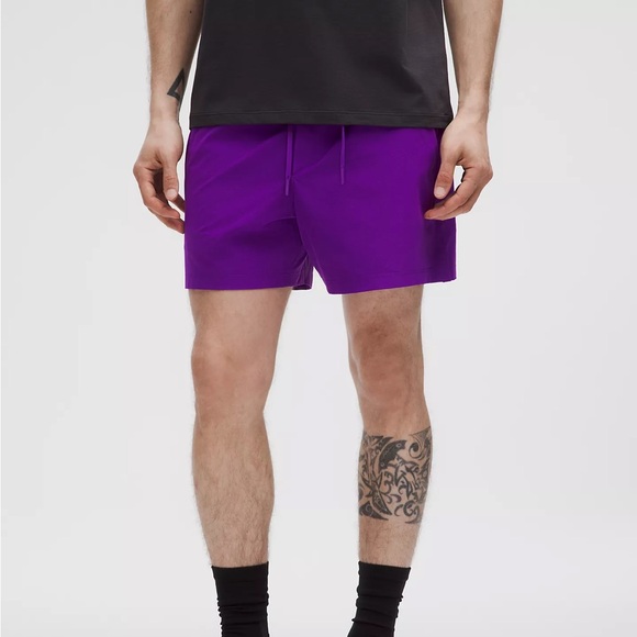 lululemon athletica Other - Lululemon Zeroed In Linerless Short 5"